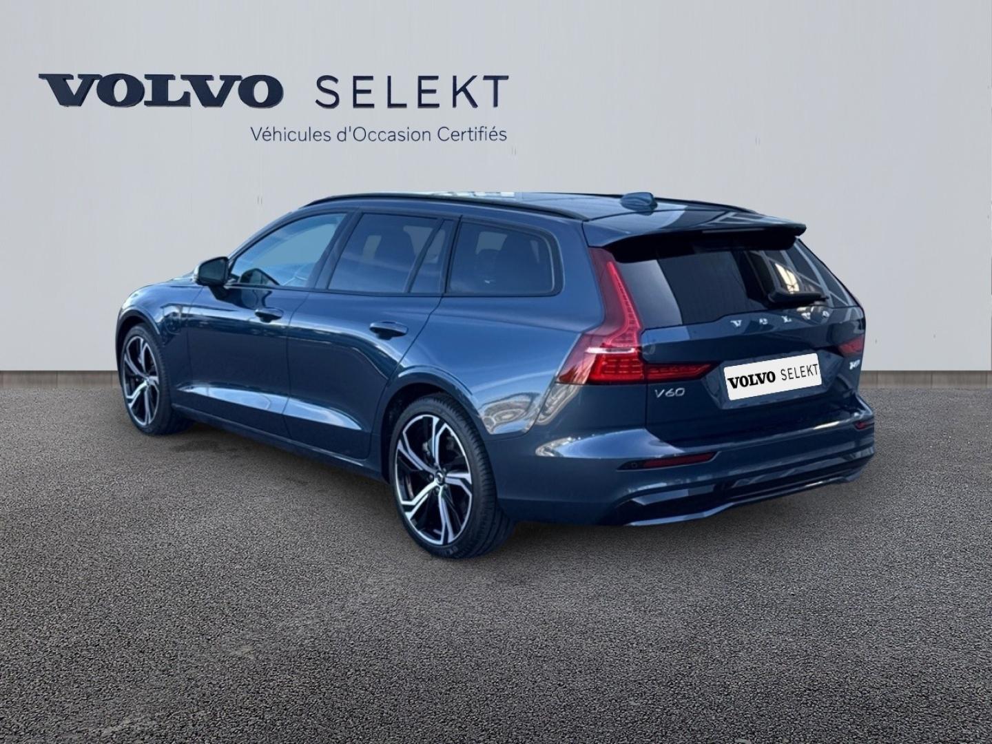 Image VOLVO V60 T6 AWD 180+156ch Plus Style Dark Geartronic 8