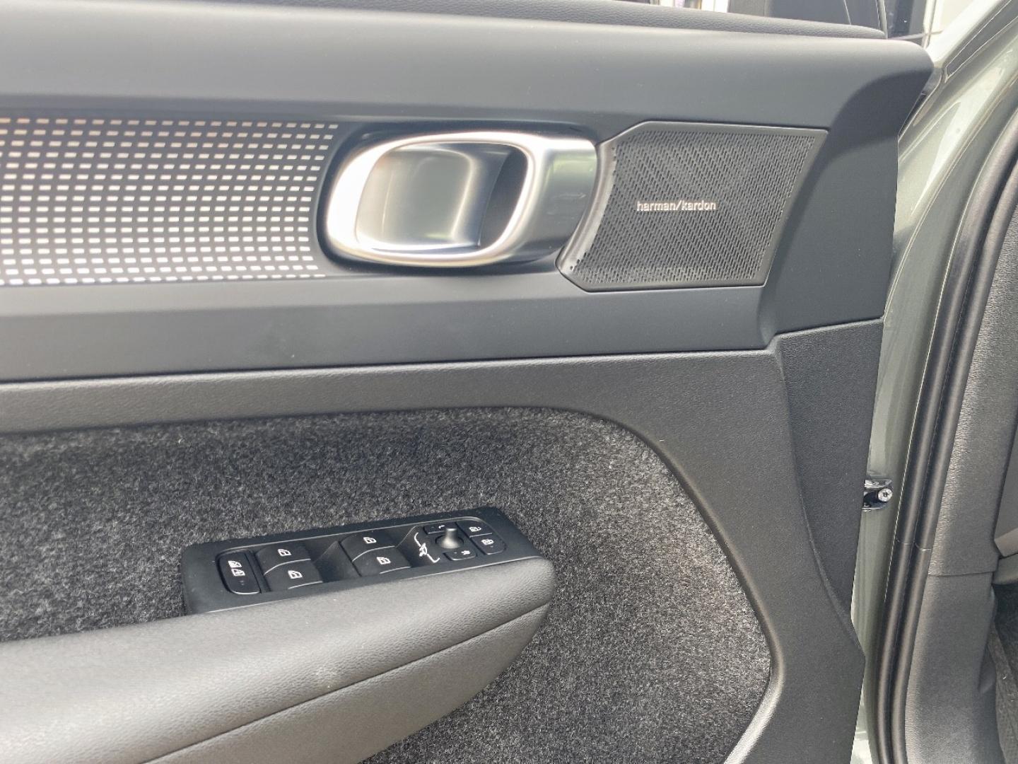 Image VOLVO Xc40 EX40 Plus  Single Extended Range  Électrique