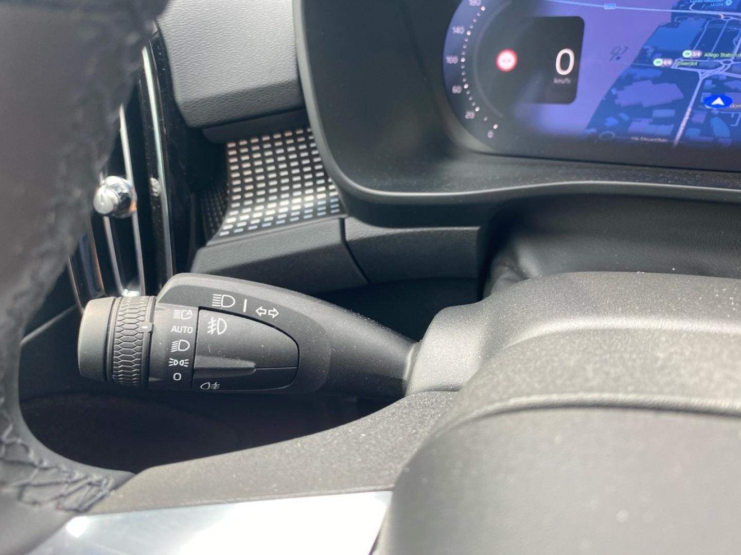 Image VOLVO Xc40 EX40 Plus  Single Extended Range  Électrique