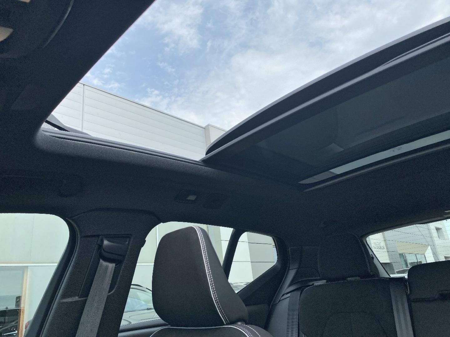 Image VOLVO Xc40 EX40 Plus  Single Extended Range  Électrique