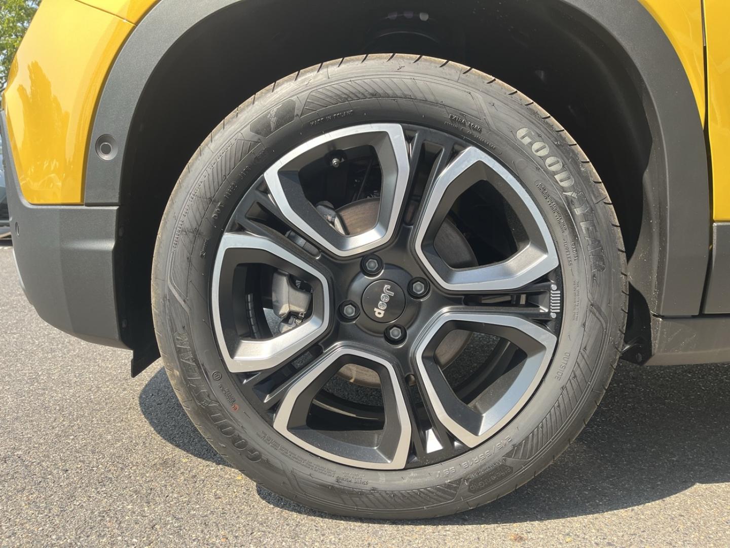 Image JEEP Avenger 1.2 Turbo T3 110ch e-Hybrid Summit BVR6