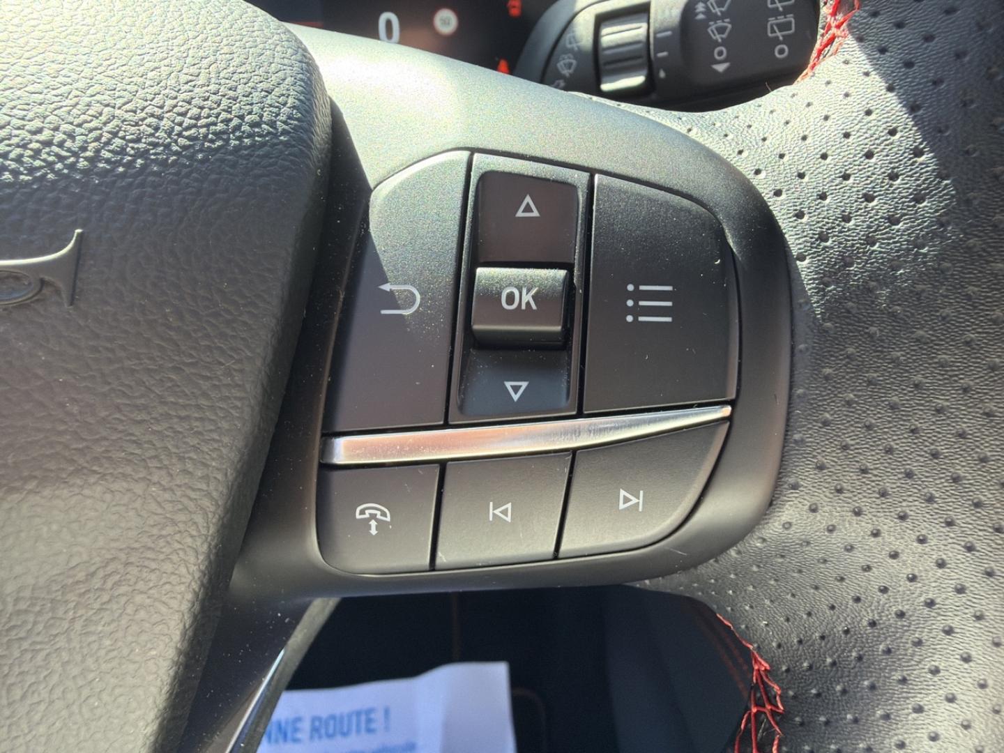 Image FORD Kuga 2.5 Duratec 243 ch Hybride Rechargeable ST-Line X Powershift