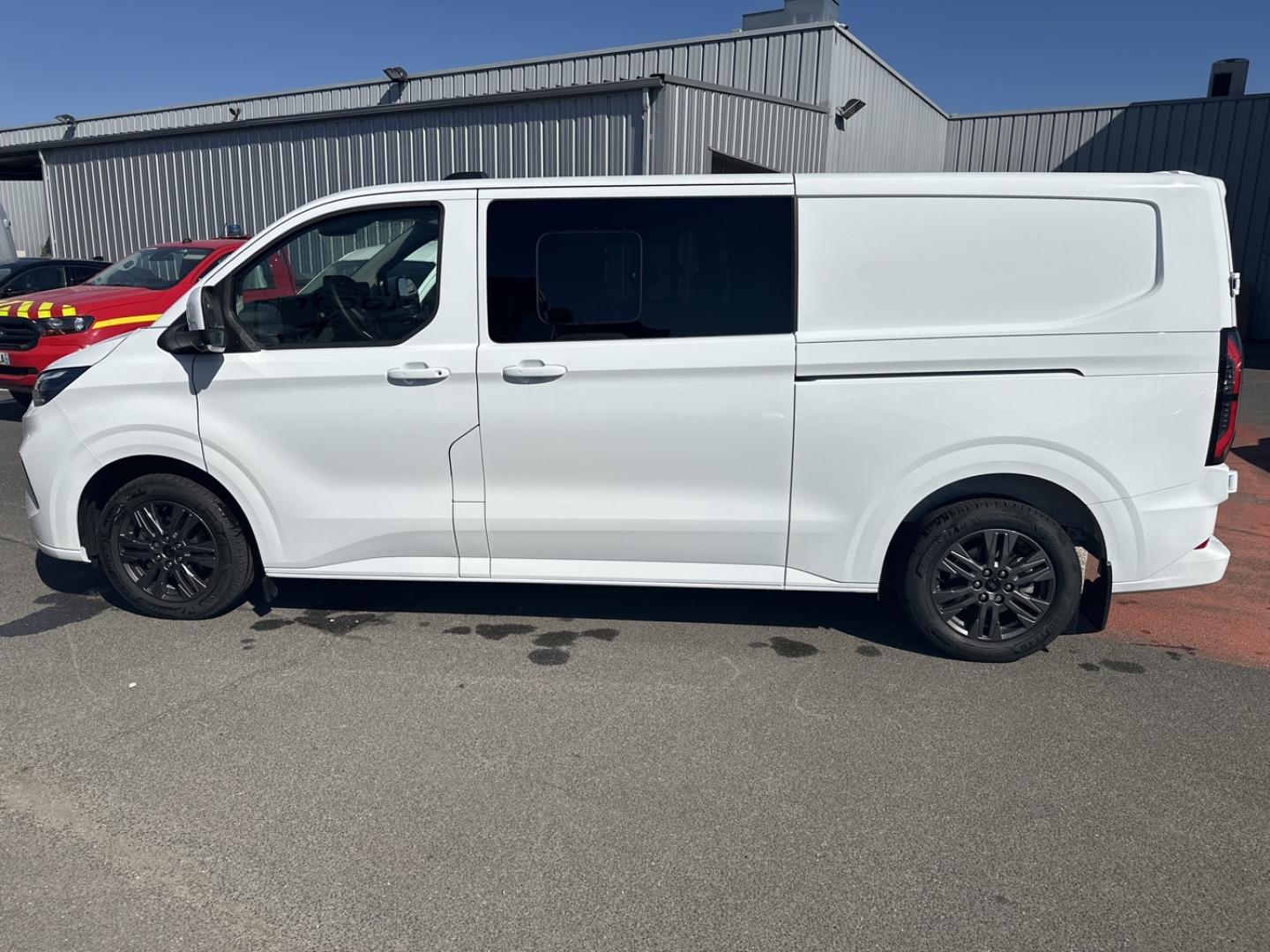 Image FORD Transit Custom Fg 320 L2H1 2.0 EcoBlue 170ch Cabine Approfondie Limited BVA8