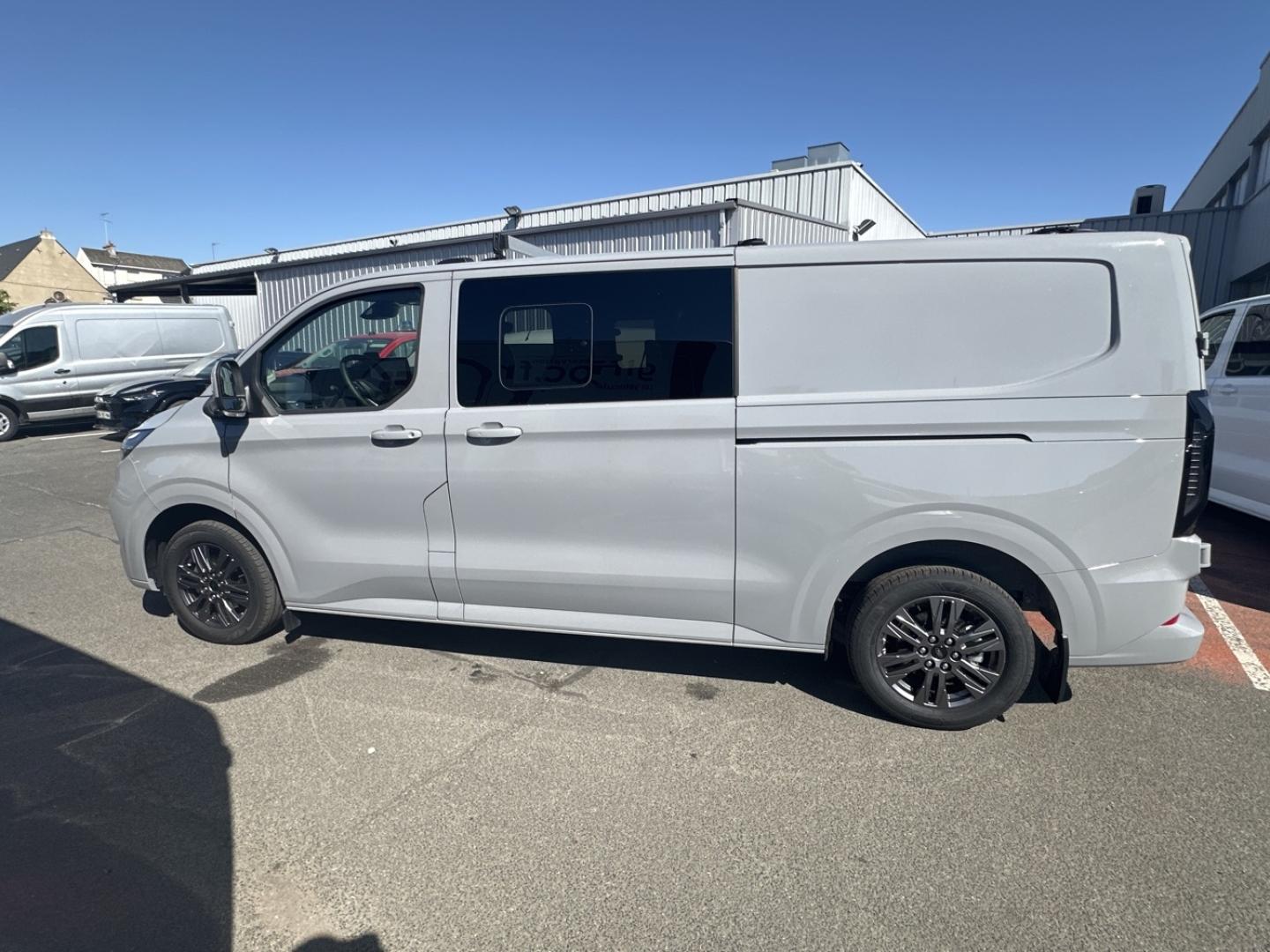 Image FORD Transit Custom Fg 320 L2H1 2.0 EcoBlue 170ch Cabine Approfondie Limited BVA8