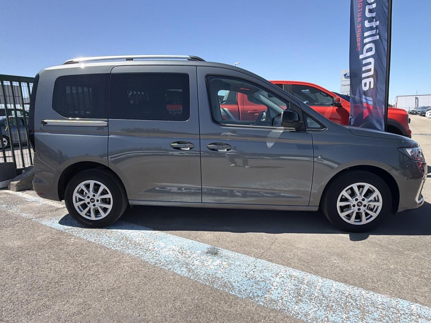 Image FORD Tourneo Connect 1.5 EcoBoost 114 ch Titanium TPMR