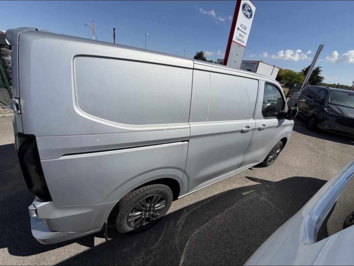 Image FORD Transit Custom Fg 320 L1H1 2.5 Duratec 232ch Hybride rechargeable Limited CVT