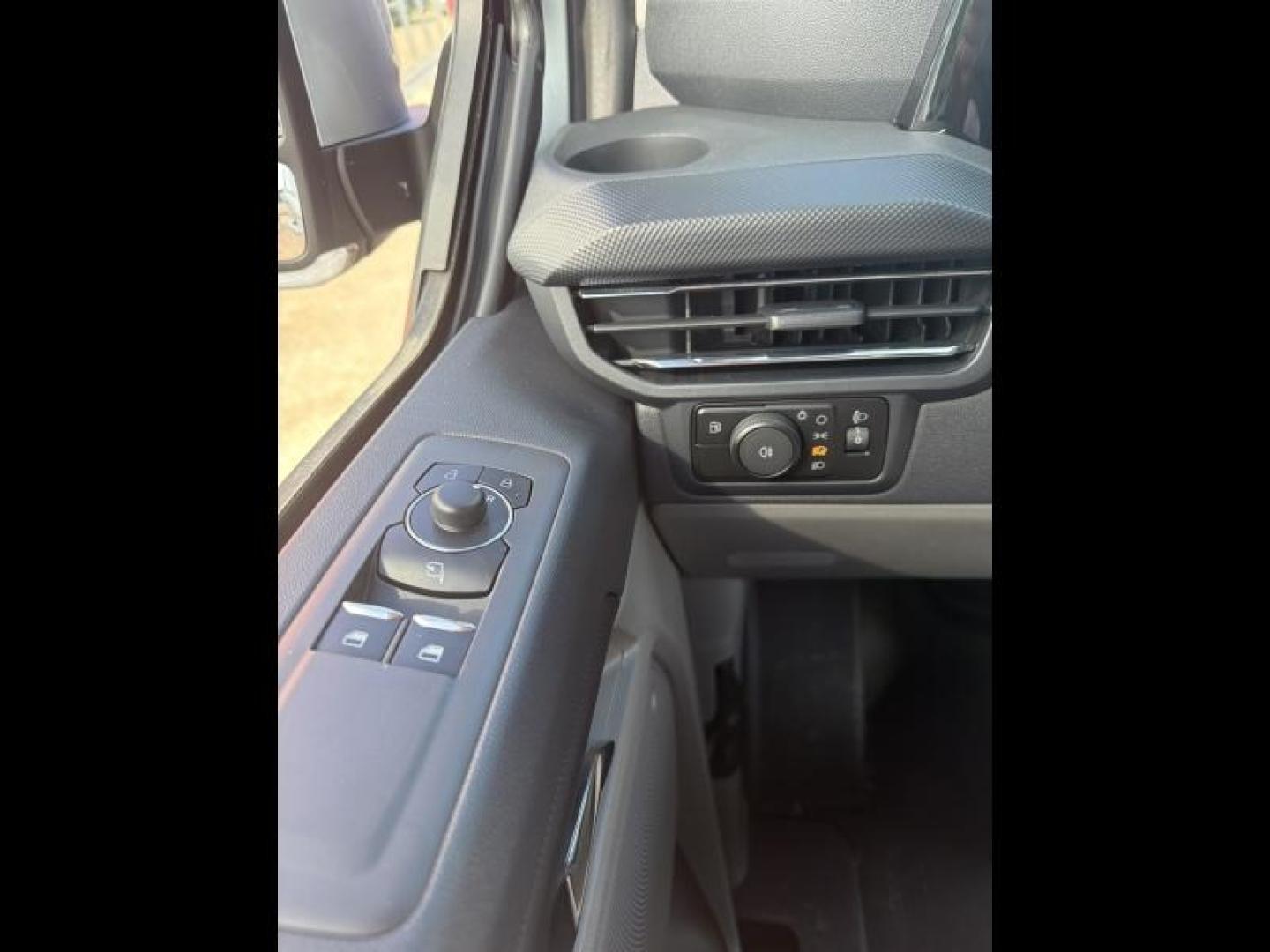 Image FORD Transit Custom Fg 320 L1H1 2.5 Duratec 232ch Hybride rechargeable Limited CVT