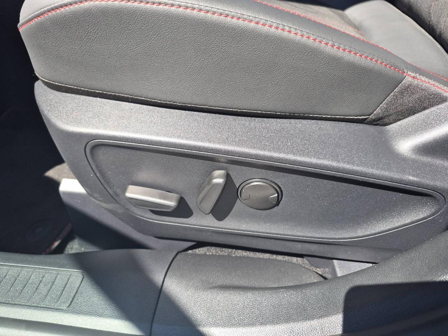 Image FORD Kuga 2.5 Duratec 180ch Hybrid FlexiFuel ST-Line X Powershift
