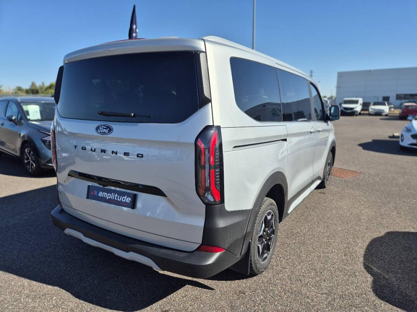 Image FORD Tourneo Custom 340 L1H1 2.5 Duratec 232ch Hybride rechargeable Active CVT