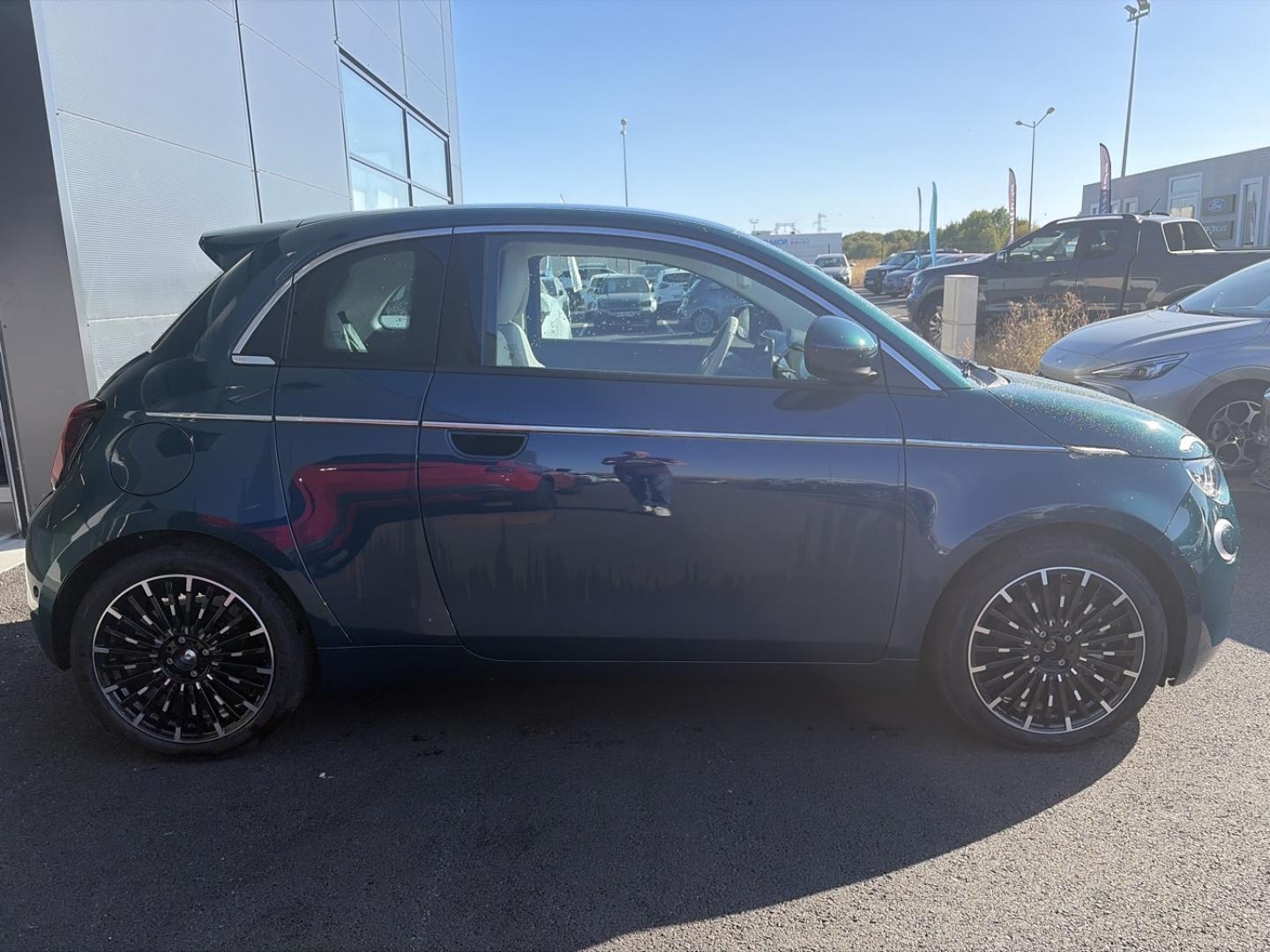 Image FIAT 500 e 118ch 3+1 42kWh La Prima