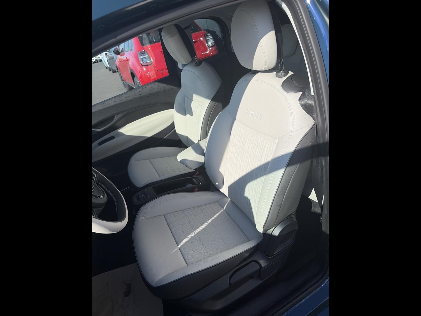 Image FIAT 500 e 118ch 3+1 42kWh La Prima