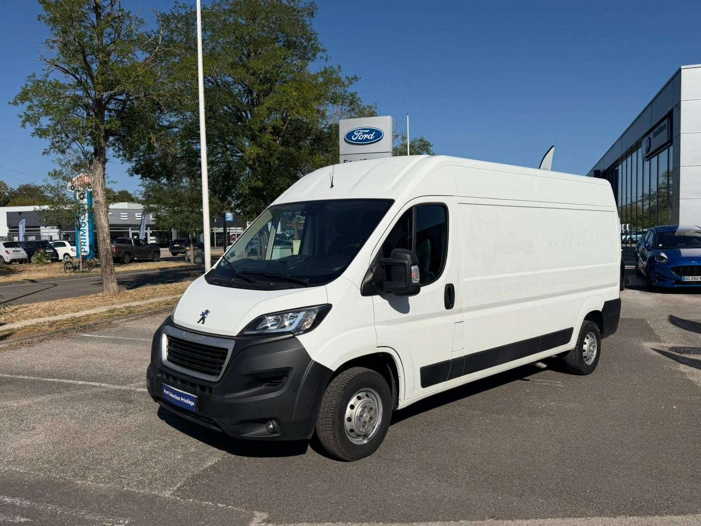 Photo PEUGEOT Boxer Fg 335 L3H2 2.2 BlueHDi S&S 140ch Asphalt