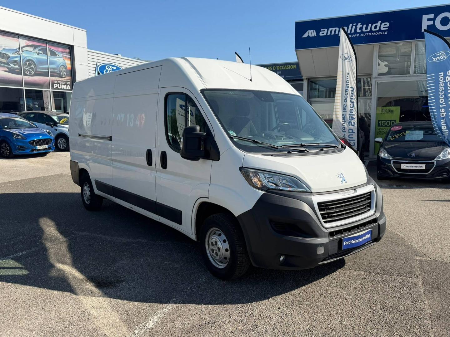 Image PEUGEOT Boxer Fg 335 L3H2 2.2 BlueHDi S&S 140ch Asphalt