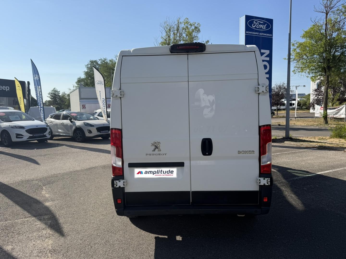 Image PEUGEOT Boxer Fg 335 L3H2 2.2 BlueHDi S&S 140ch Asphalt