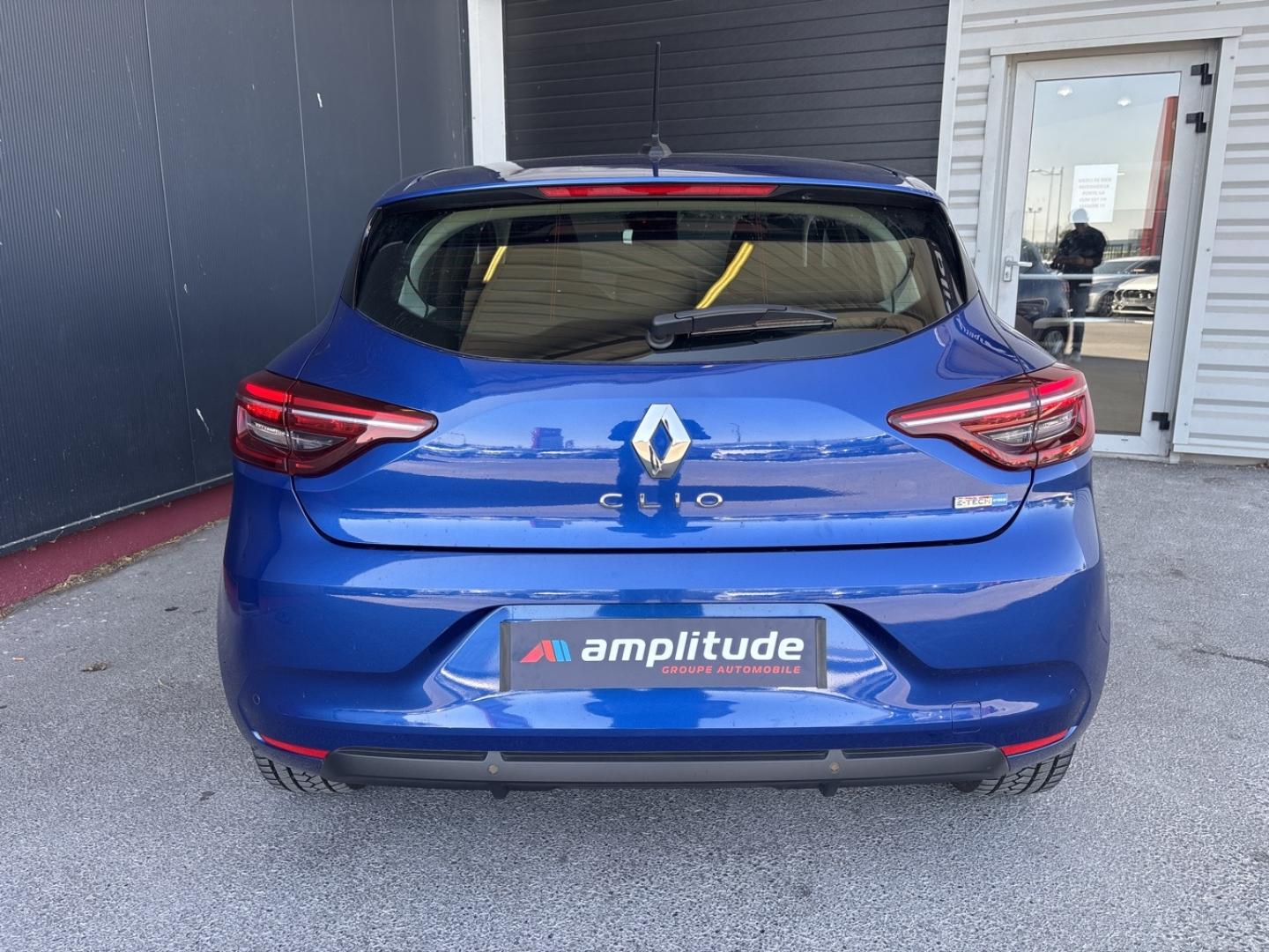 Image RENAULT Clio 1.6 E-Tech 140ch Business -21