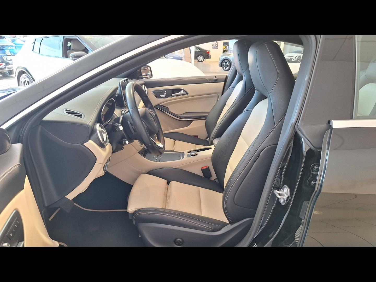 Image MERCEDES-BENZ CLA 180 d Inspiration 7G-DCT
