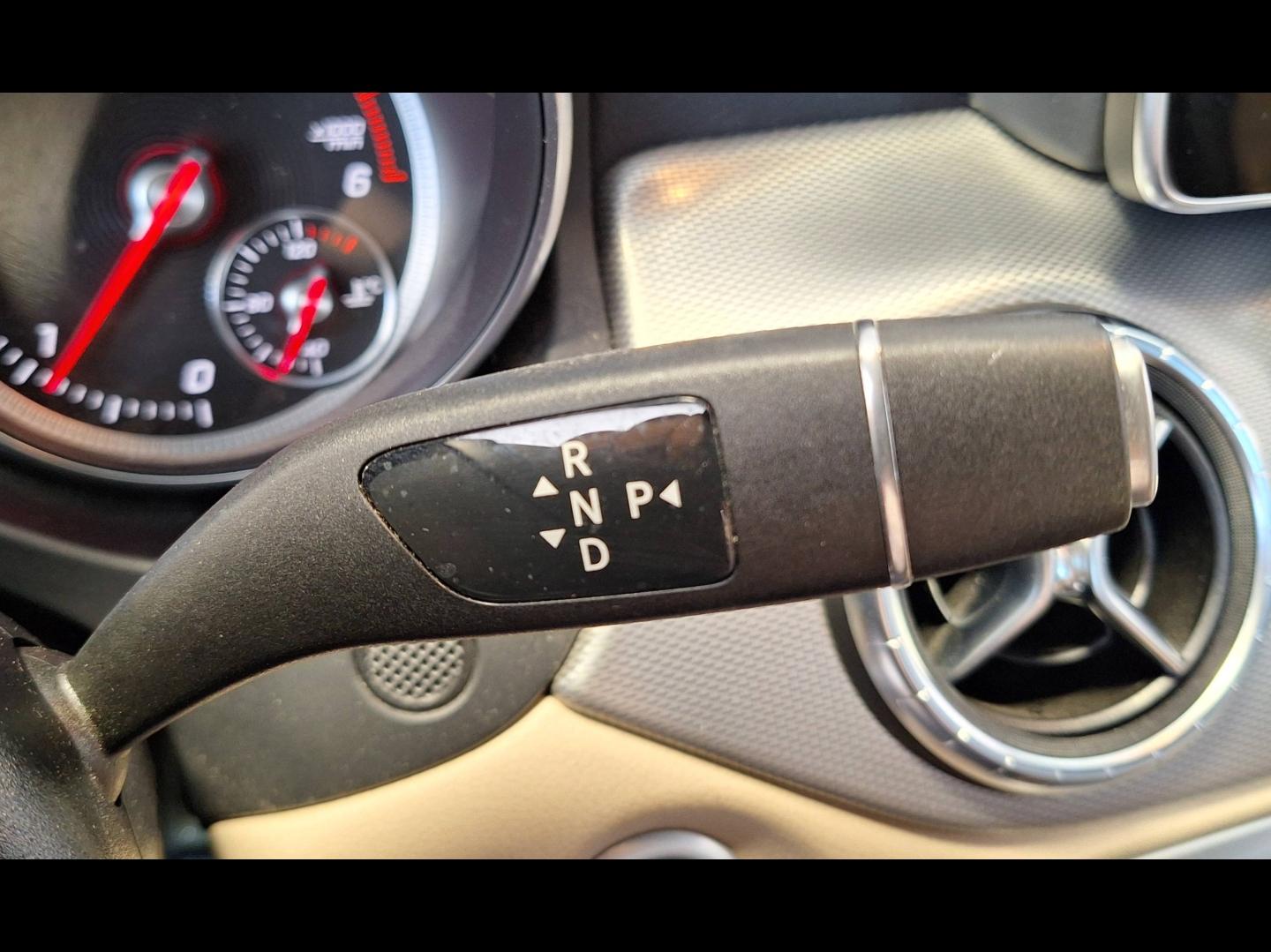 Image MERCEDES-BENZ CLA 180 d Inspiration 7G-DCT