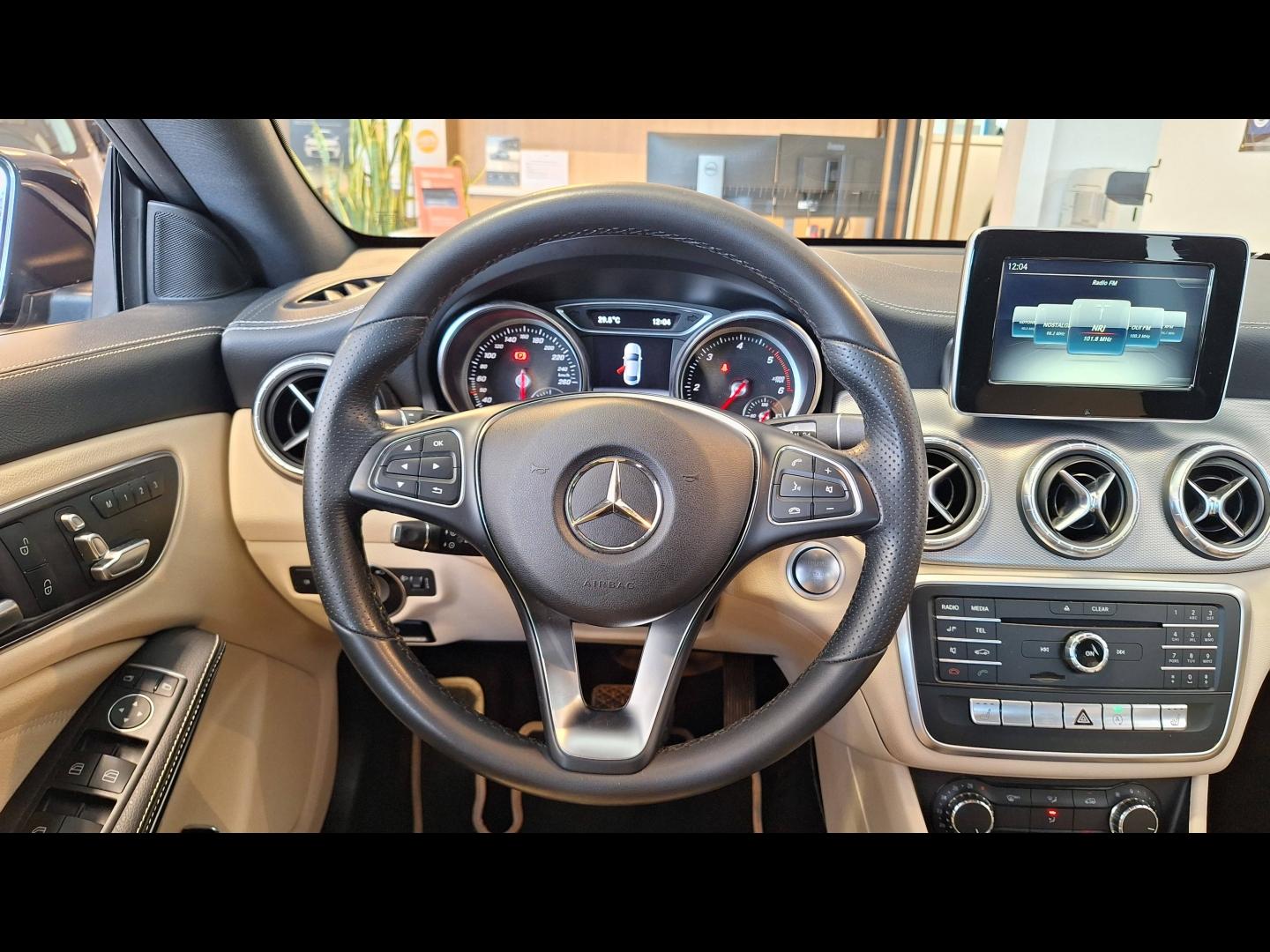 Image MERCEDES-BENZ CLA 180 d Inspiration 7G-DCT