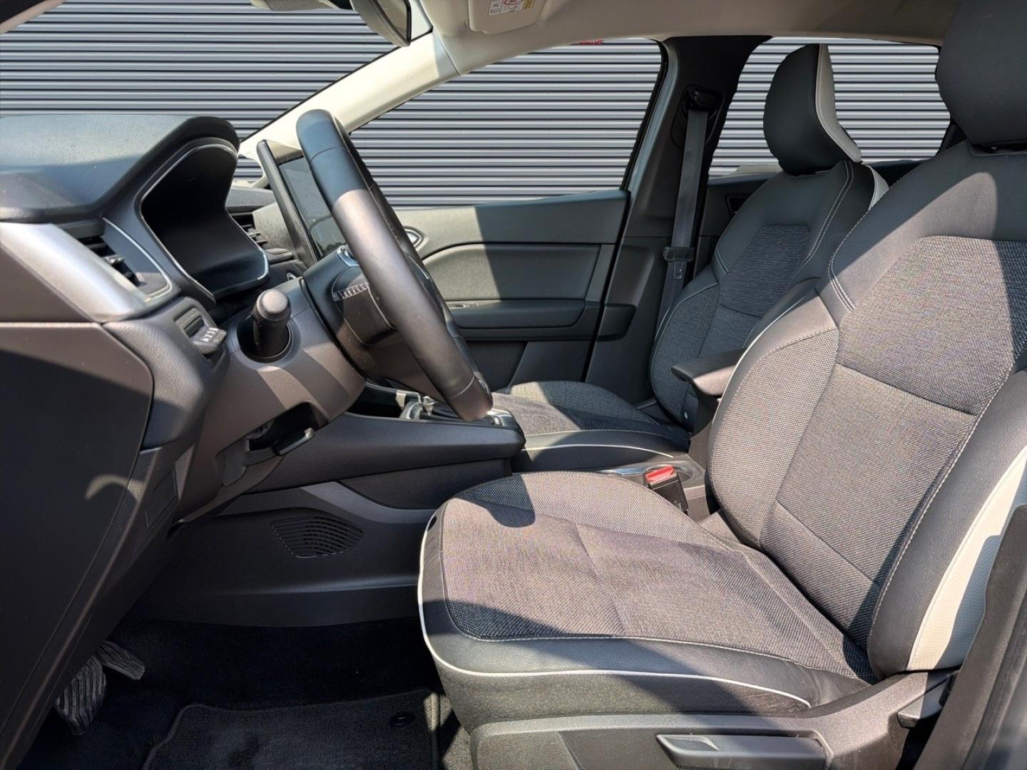 Image RENAULT Captur 1.6 E-Tech hybride 145ch Techno