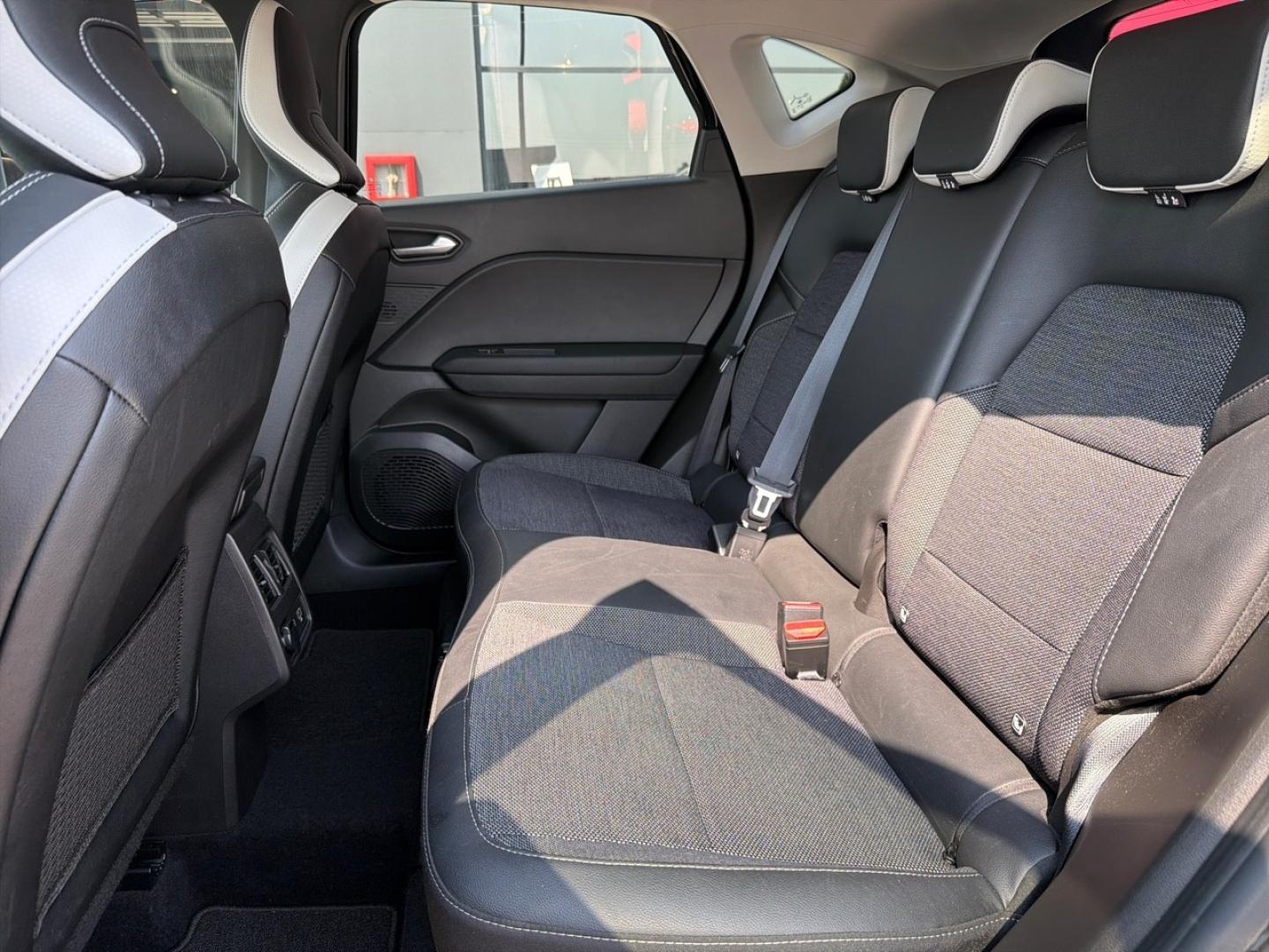 Image RENAULT Captur 1.6 E-Tech hybride 145ch Techno