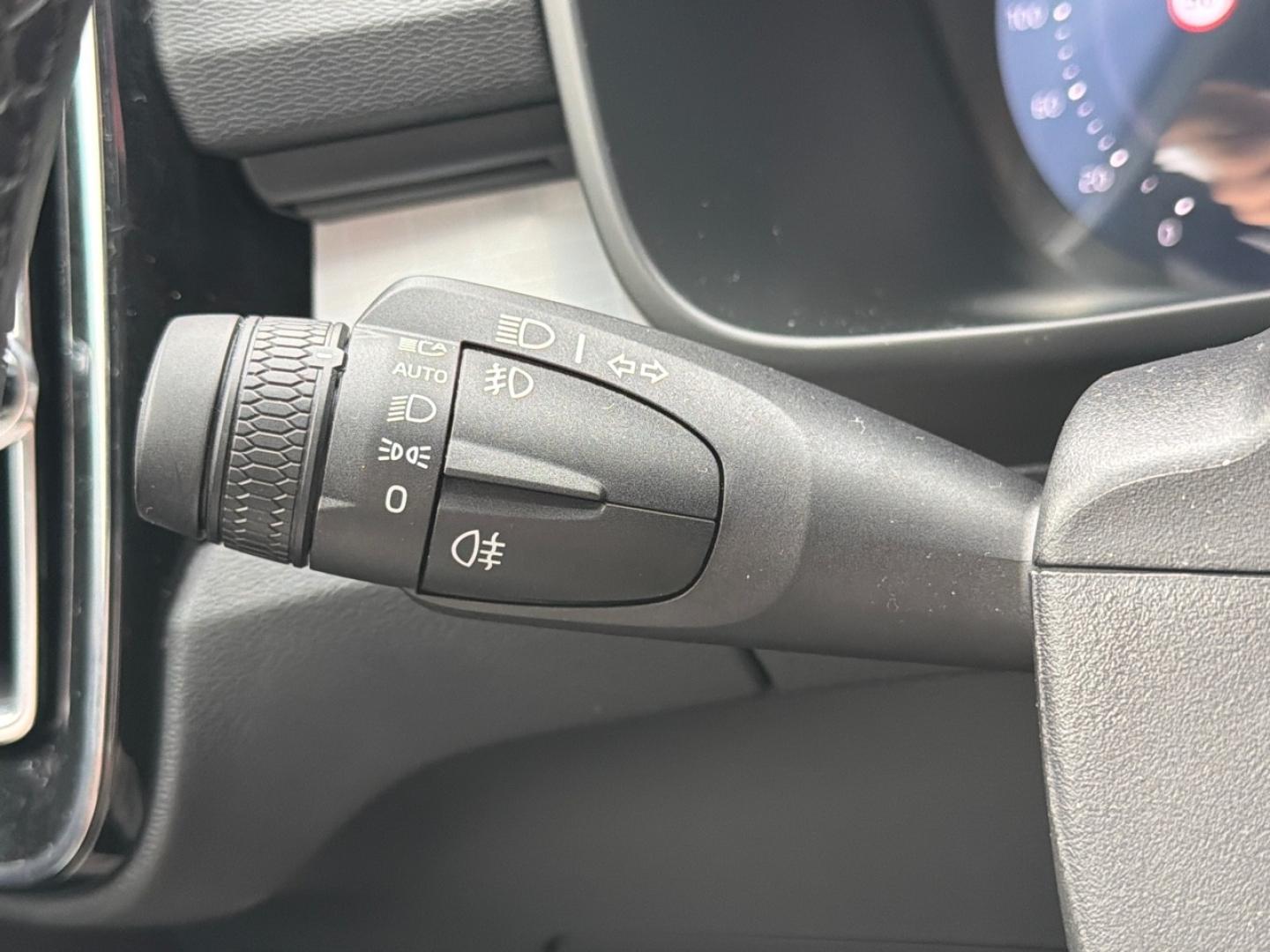 Image VOLVO XC40 B3 163ch Plus DCT 7