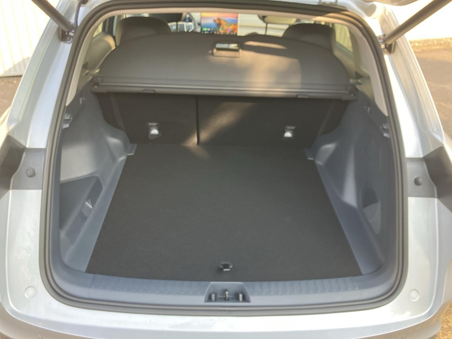Image GEELY Starray 1.5 EM-i 99+218ch Max+