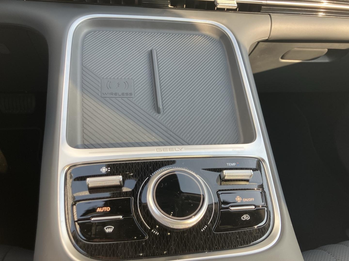 Image GEELY Starray 1.5 EM-i 99+218ch Max+