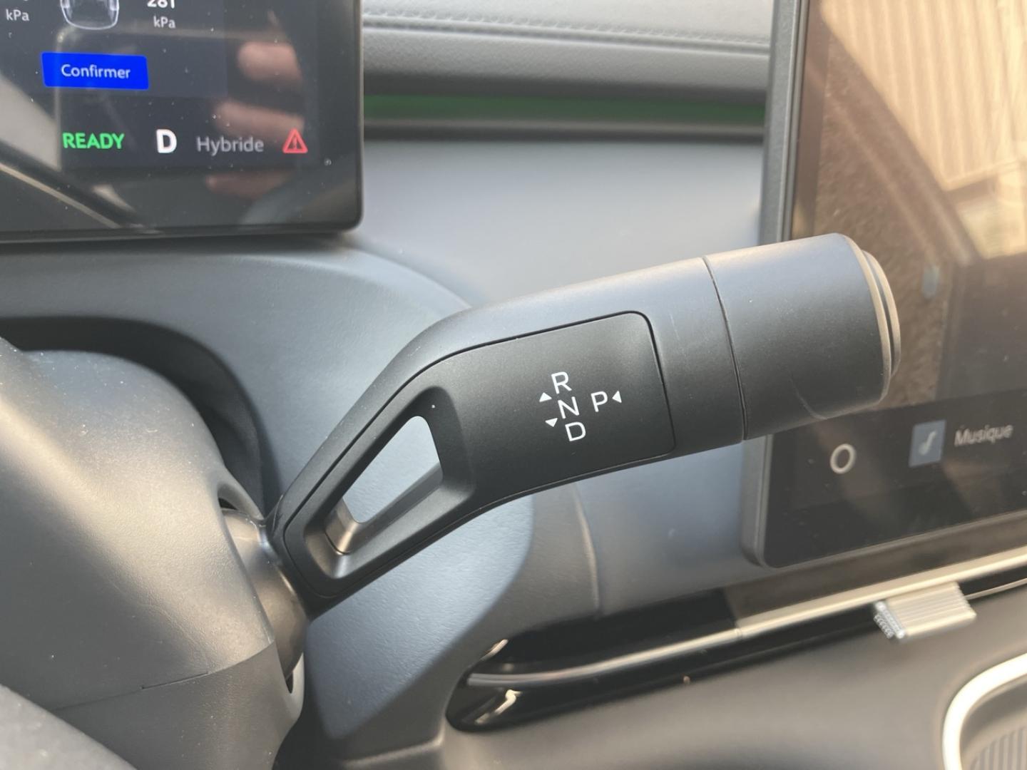 Image GEELY Starray 1.5 EM-i 99+218ch Max+
