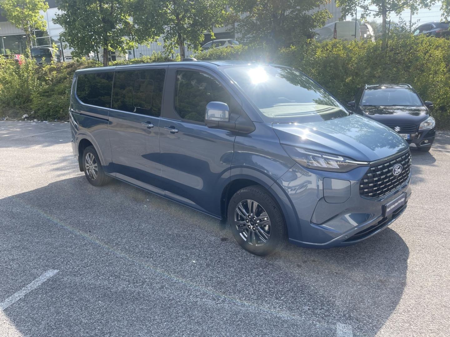 Image FORD Tourneo Custom 340 L1H1 2.5 Duratec 232ch Hybride rechargeable Titanium CVT