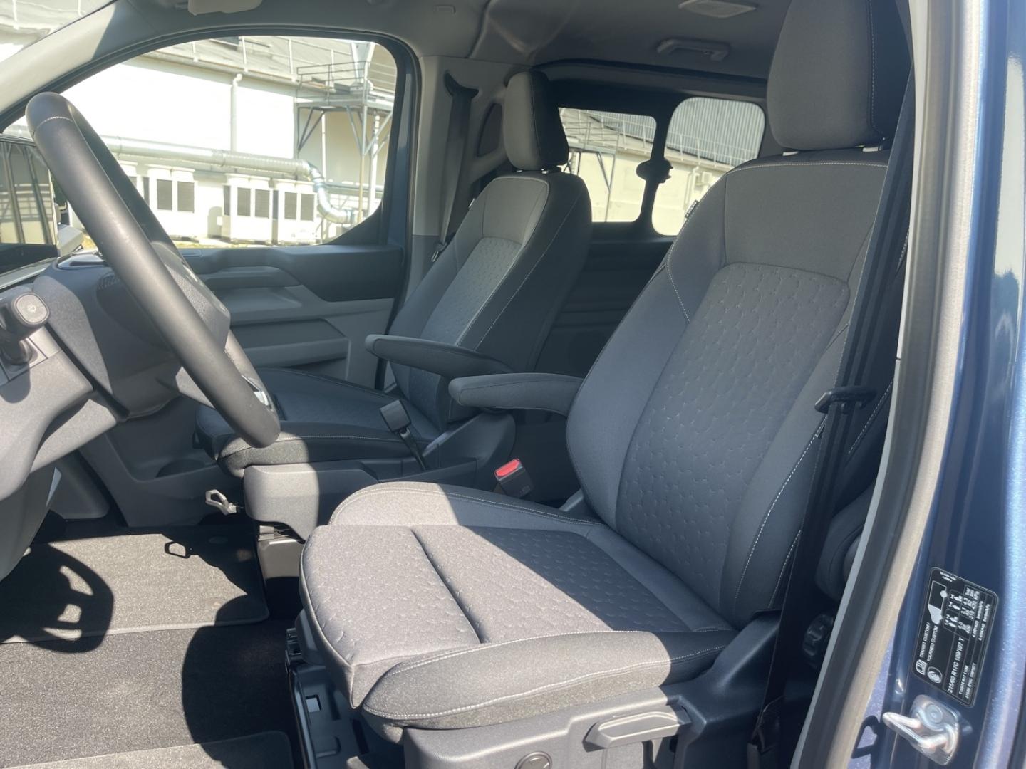 Image FORD Tourneo Custom 340 L1H1 2.5 Duratec 232ch Hybride rechargeable Titanium CVT