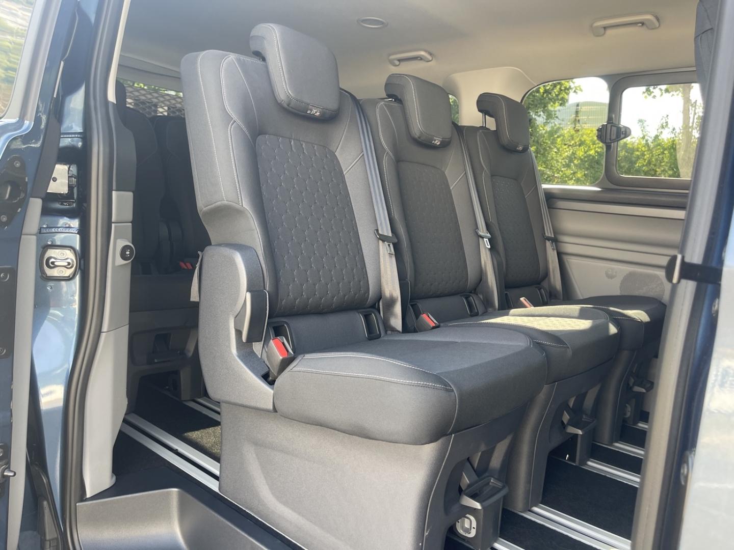 Image FORD Tourneo Custom 340 L1H1 2.5 Duratec 232ch Hybride rechargeable Titanium CVT
