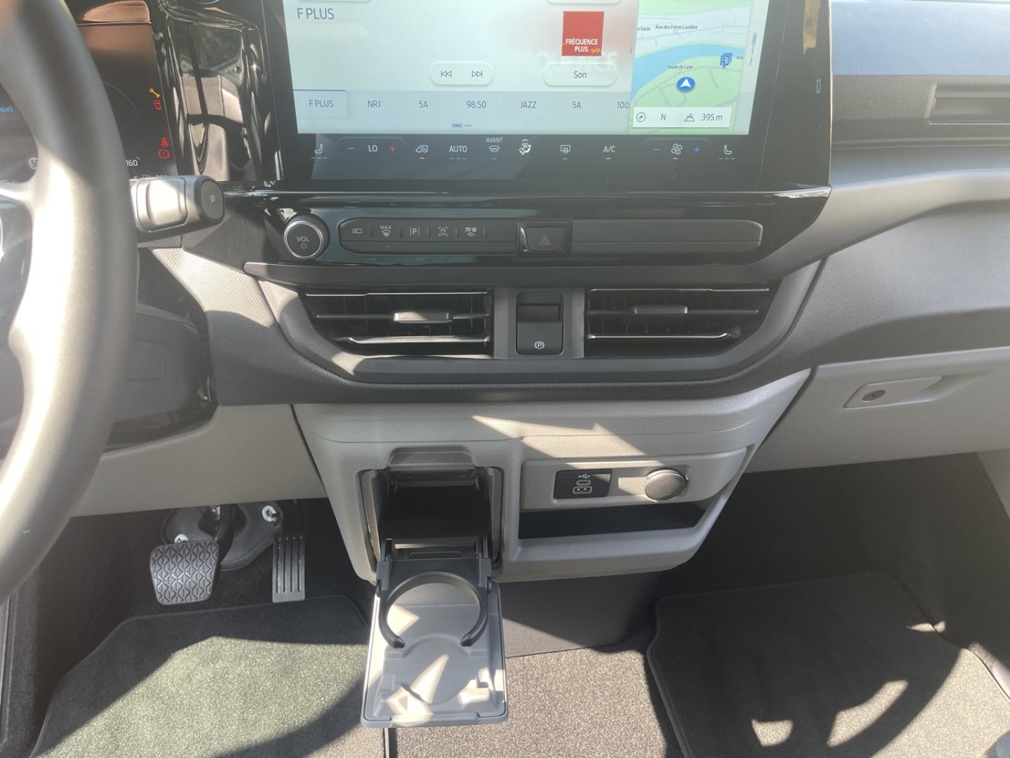 Image FORD Tourneo Custom 340 L1H1 2.5 Duratec 232ch Hybride rechargeable Titanium CVT