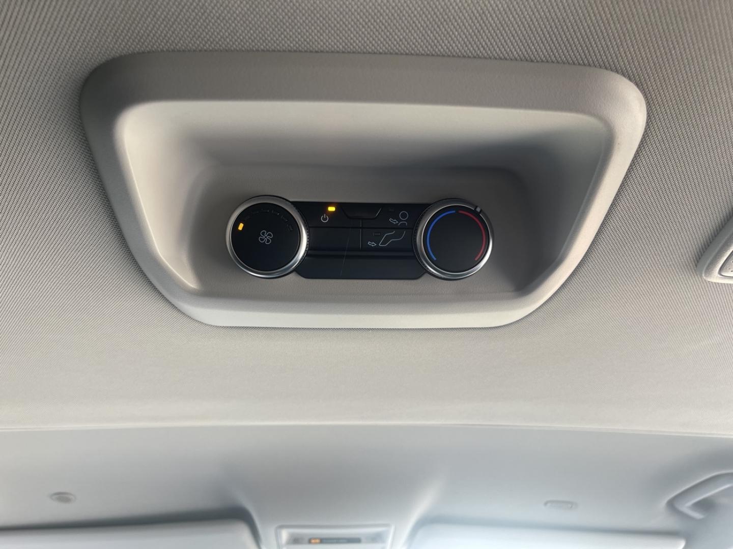 Image FORD Tourneo Custom 340 L1H1 2.5 Duratec 232ch Hybride rechargeable Titanium CVT