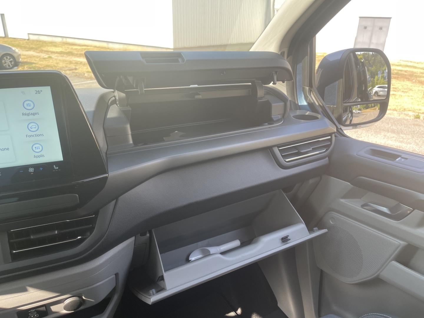 Image FORD Tourneo Custom 340 L1H1 2.5 Duratec 232ch Hybride rechargeable Titanium CVT