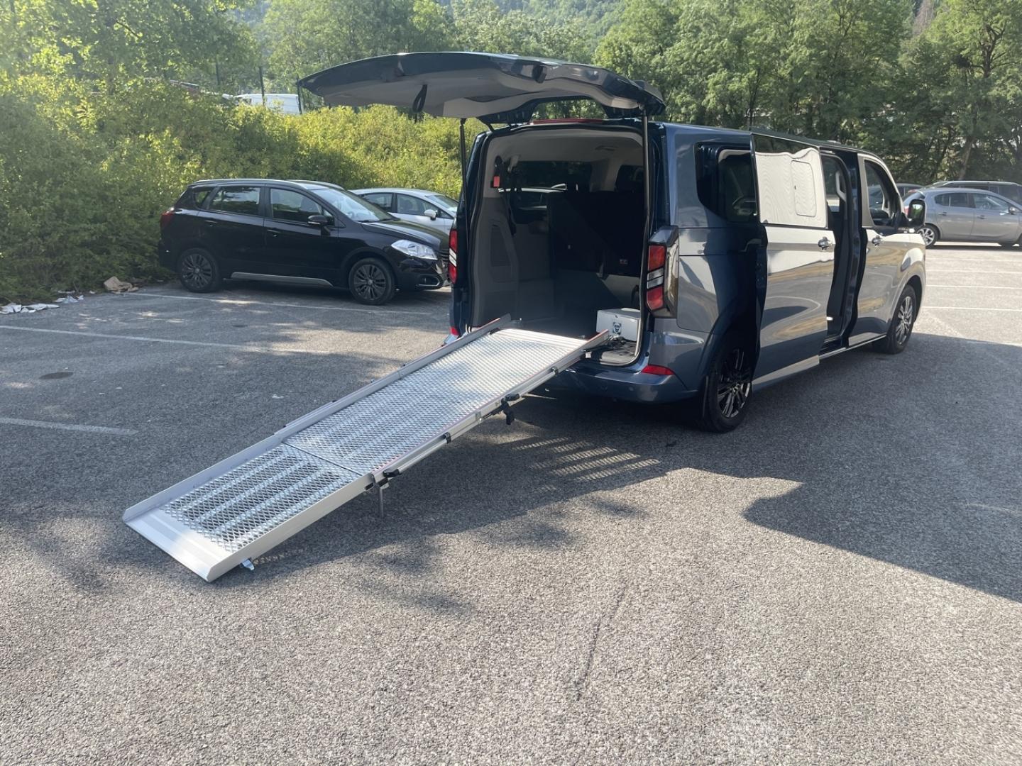 Image FORD Tourneo Custom 340 L1H1 2.5 Duratec 232ch Hybride rechargeable Titanium CVT