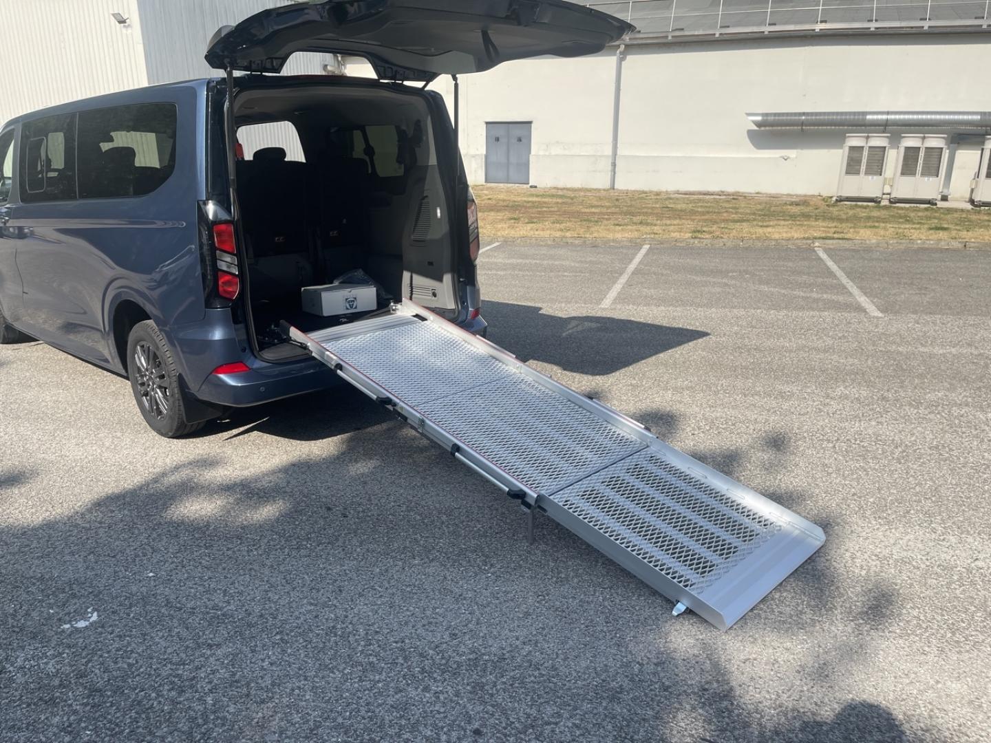 Image FORD Tourneo Custom 340 L1H1 2.5 Duratec 232ch Hybride rechargeable Titanium CVT