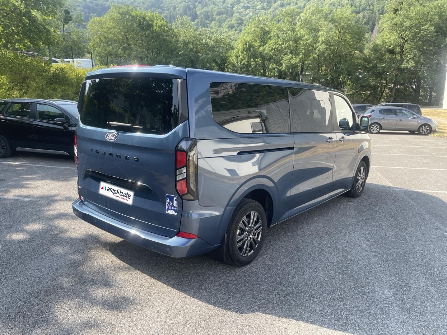Image FORD Tourneo Custom 340 L1H1 2.5 Duratec 232ch Hybride rechargeable Titanium CVT