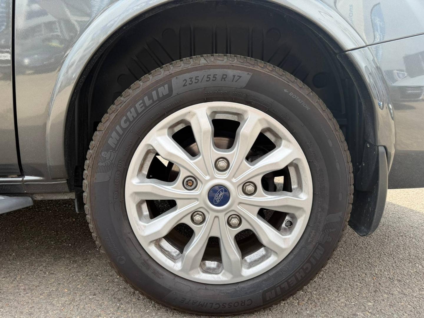 Image FORD Tourneo Custom 310 L1H1 2.0 EcoBlue 130ch Titanium X BVA Euro6.2 8 PLACES