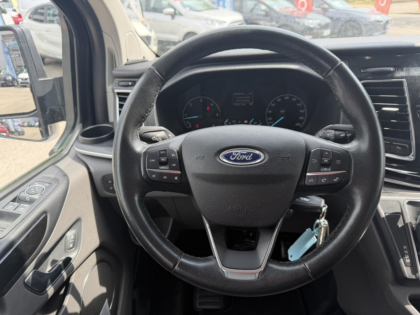 Image FORD Tourneo Custom 310 L1H1 2.0 EcoBlue 130ch Titanium X BVA Euro6.2 8 PLACES