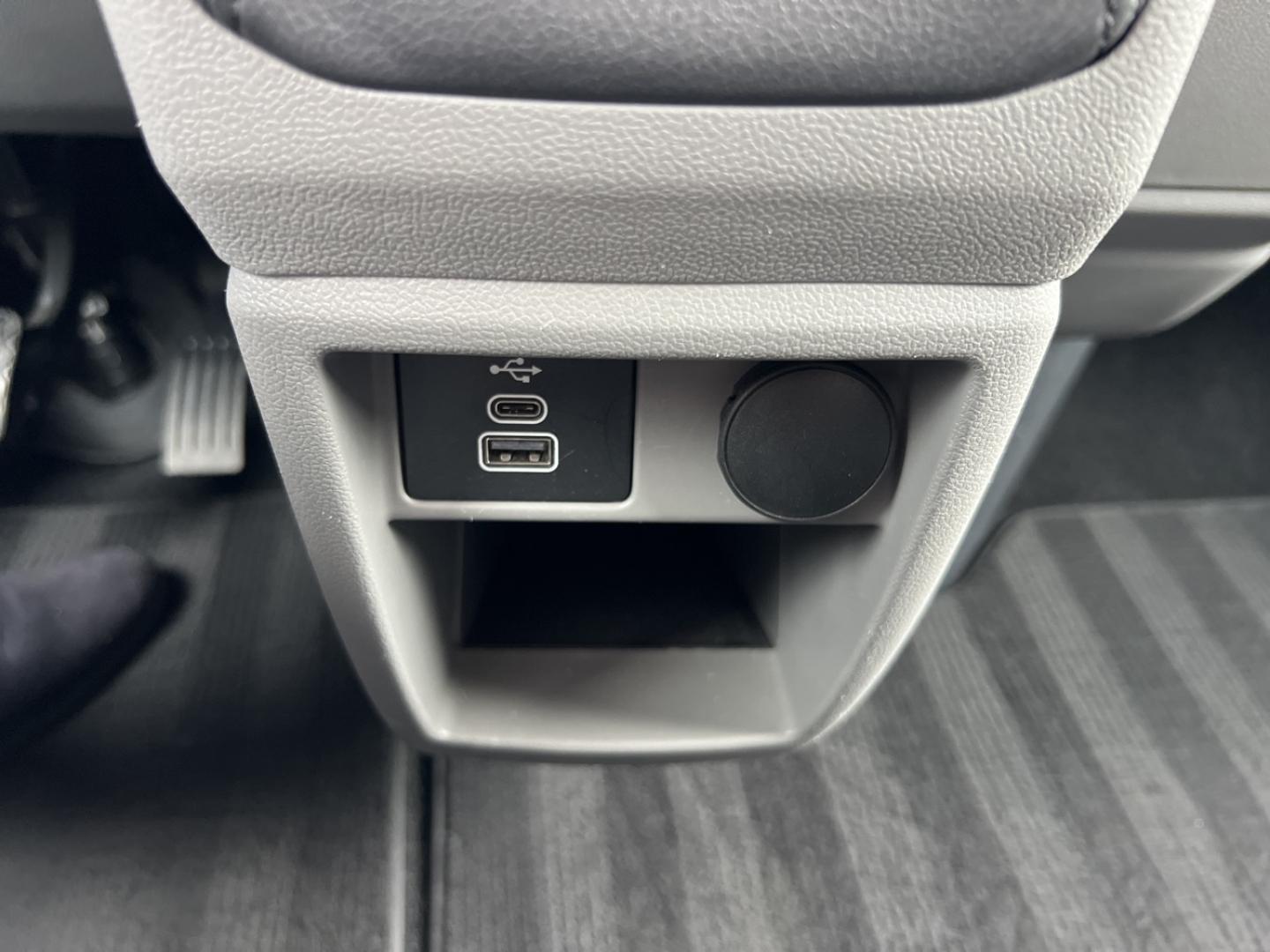 Image FORD Tourneo Custom 320 L2H1 2.0 EcoBlue 150ch Titanium
