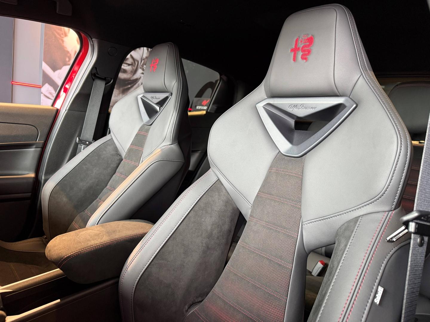 Image ALFA ROMEO Junior Elettrica 156ch Speciale