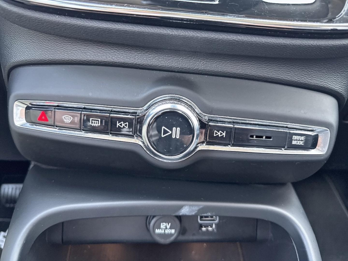 Image VOLVO XC40 T3 163ch Inscription Geartronic 8