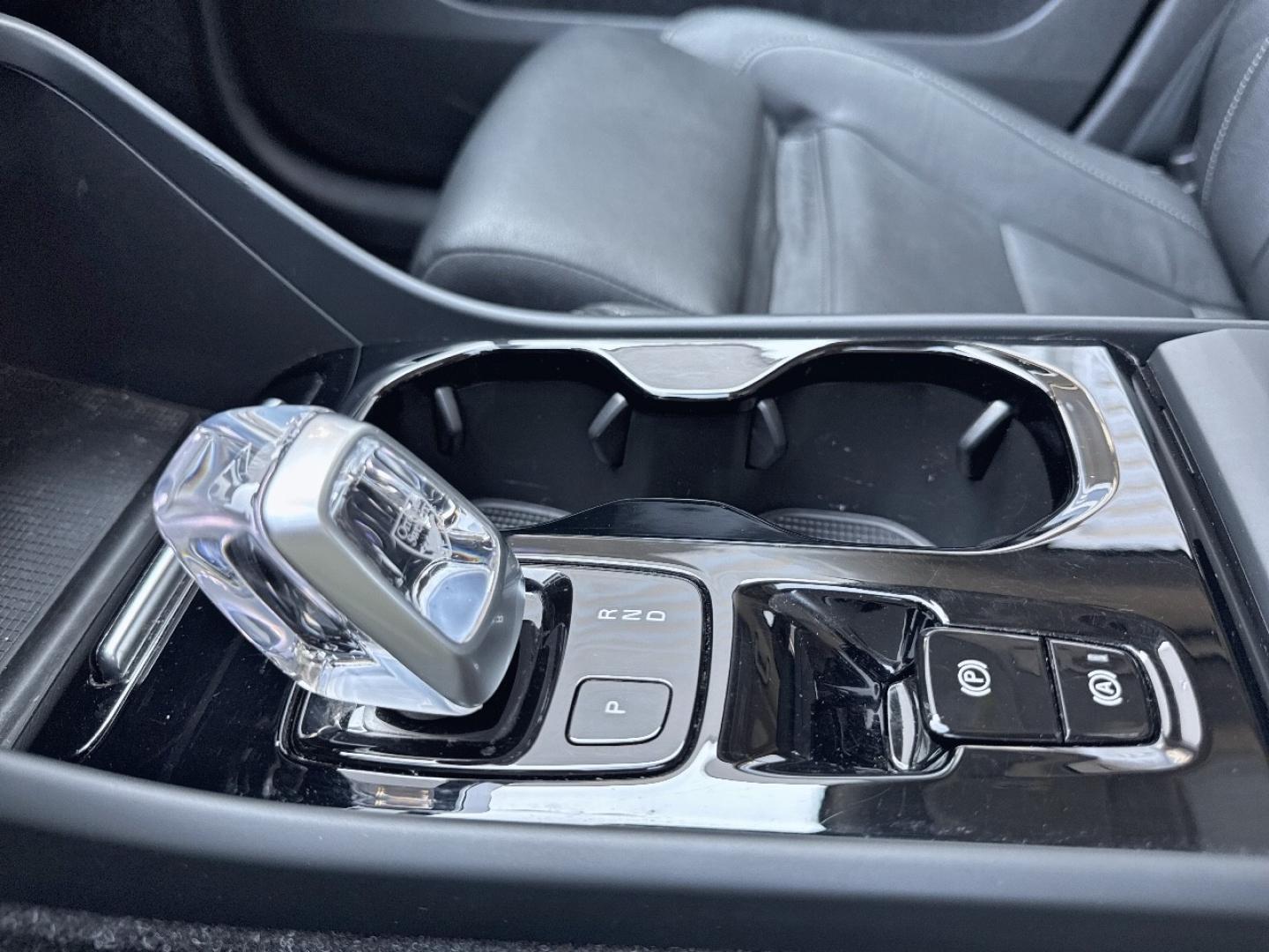 Image VOLVO XC40 T3 163ch Inscription Geartronic 8