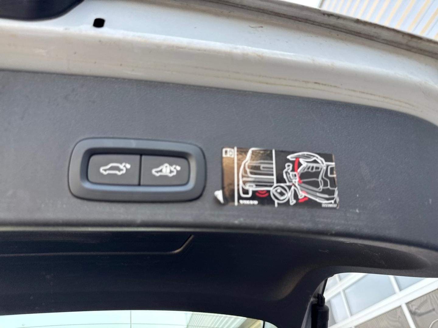 Image VOLVO XC40 T3 163ch Inscription Geartronic 8