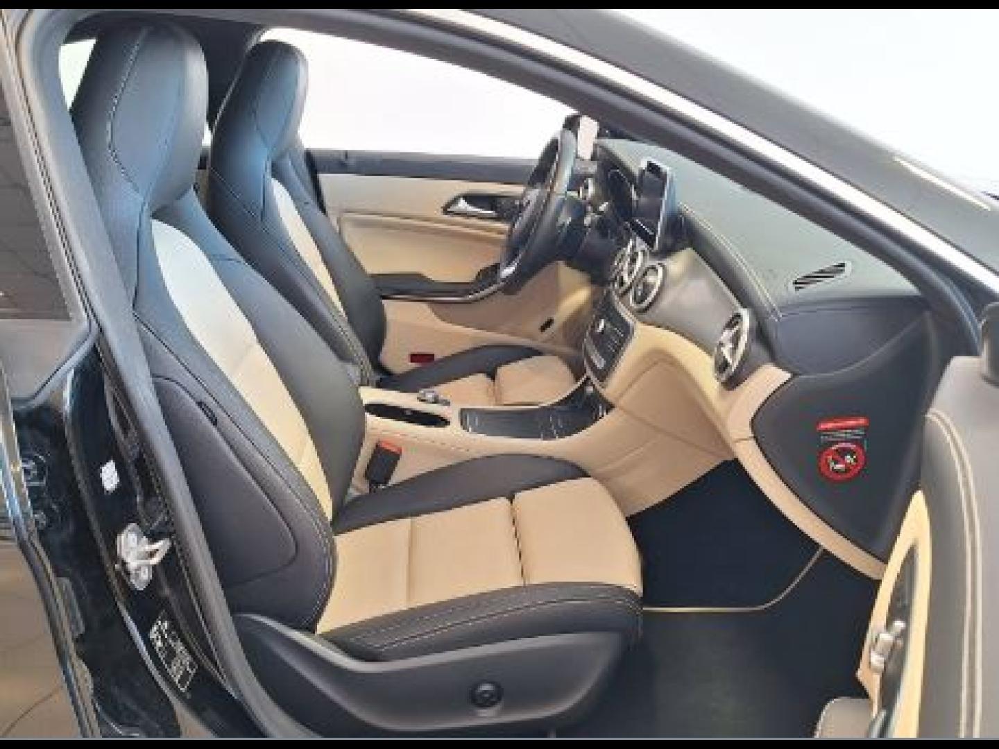 Image MERCEDES-BENZ CLA 180 d Inspiration 7G-DCT