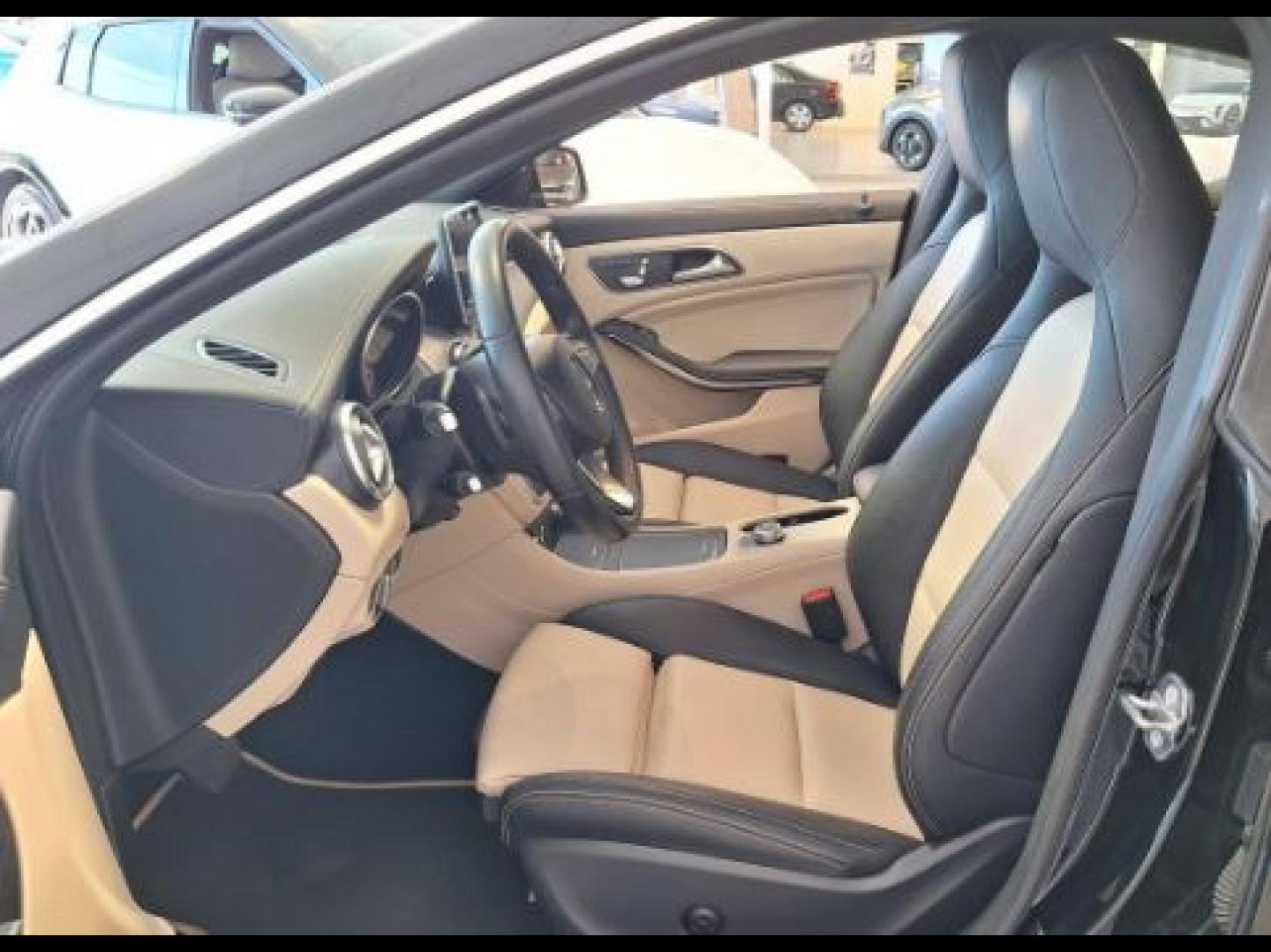 Image MERCEDES-BENZ CLA 180 d Inspiration 7G-DCT