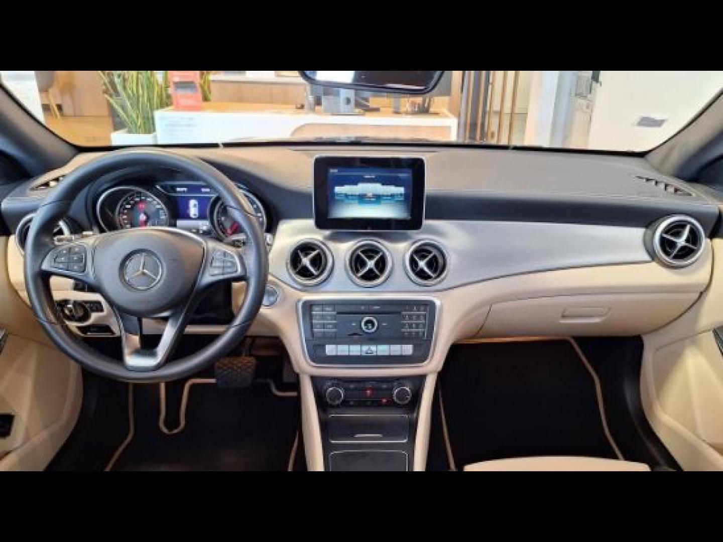Image MERCEDES-BENZ CLA 180 d Inspiration 7G-DCT
