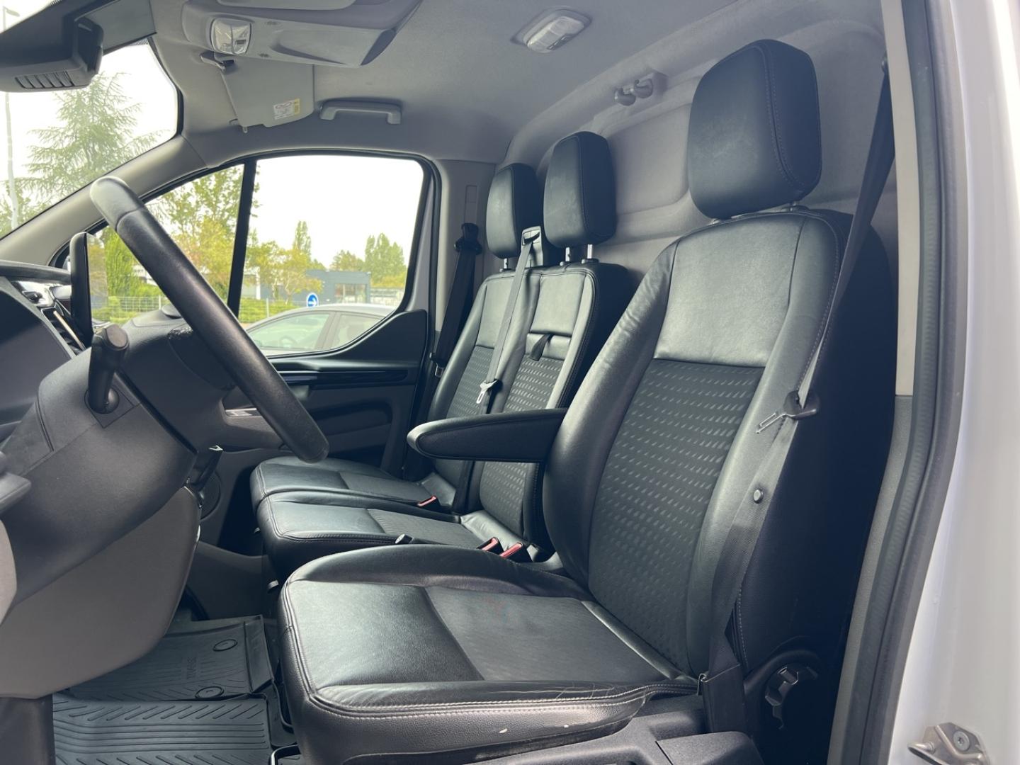 Image FORD Transit Custom Fg 290 L2H1 2.0 EcoBlue 170 Sport - 18