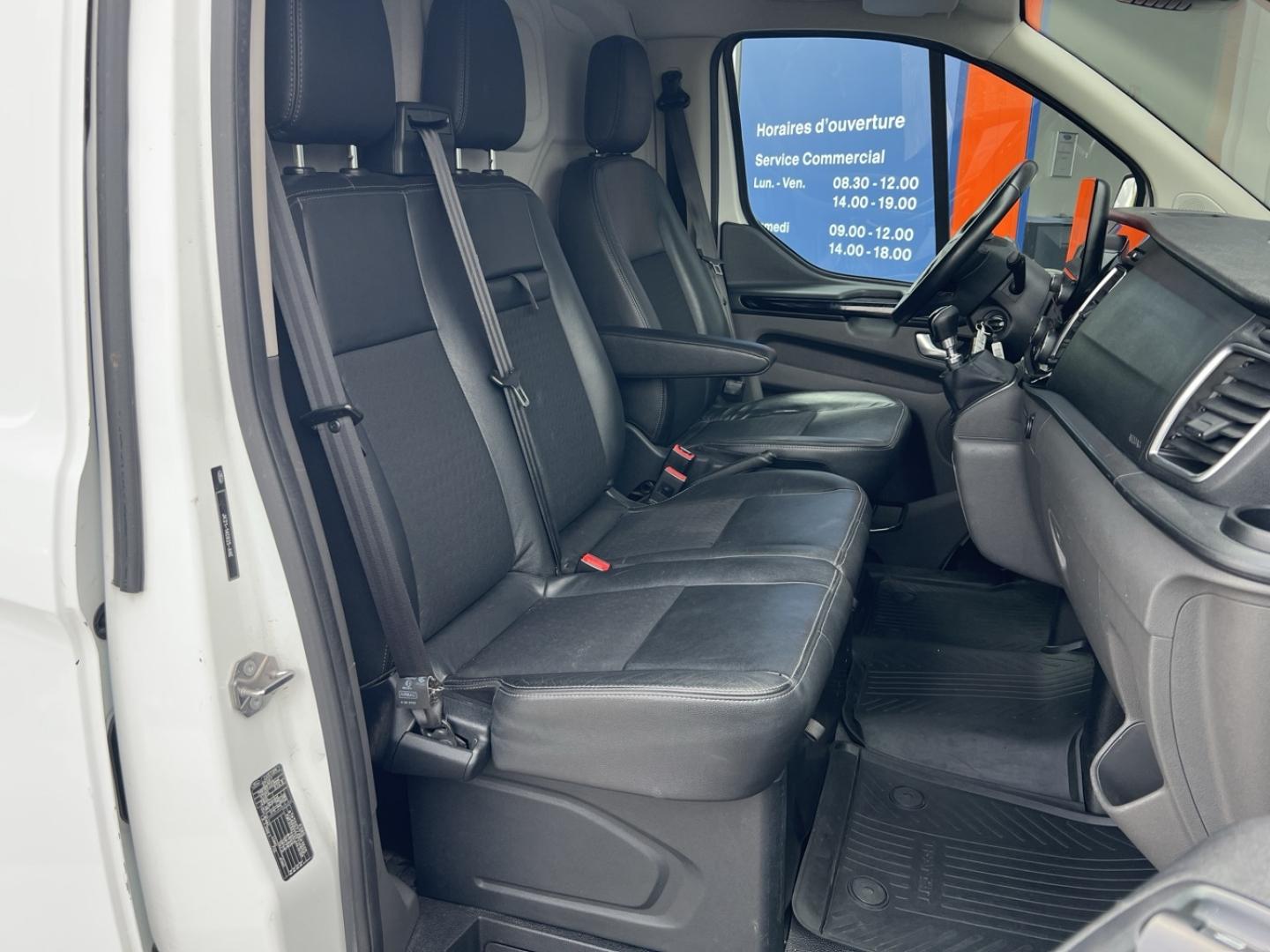 Image FORD Transit Custom Fg 290 L2H1 2.0 EcoBlue 170 Sport - 18