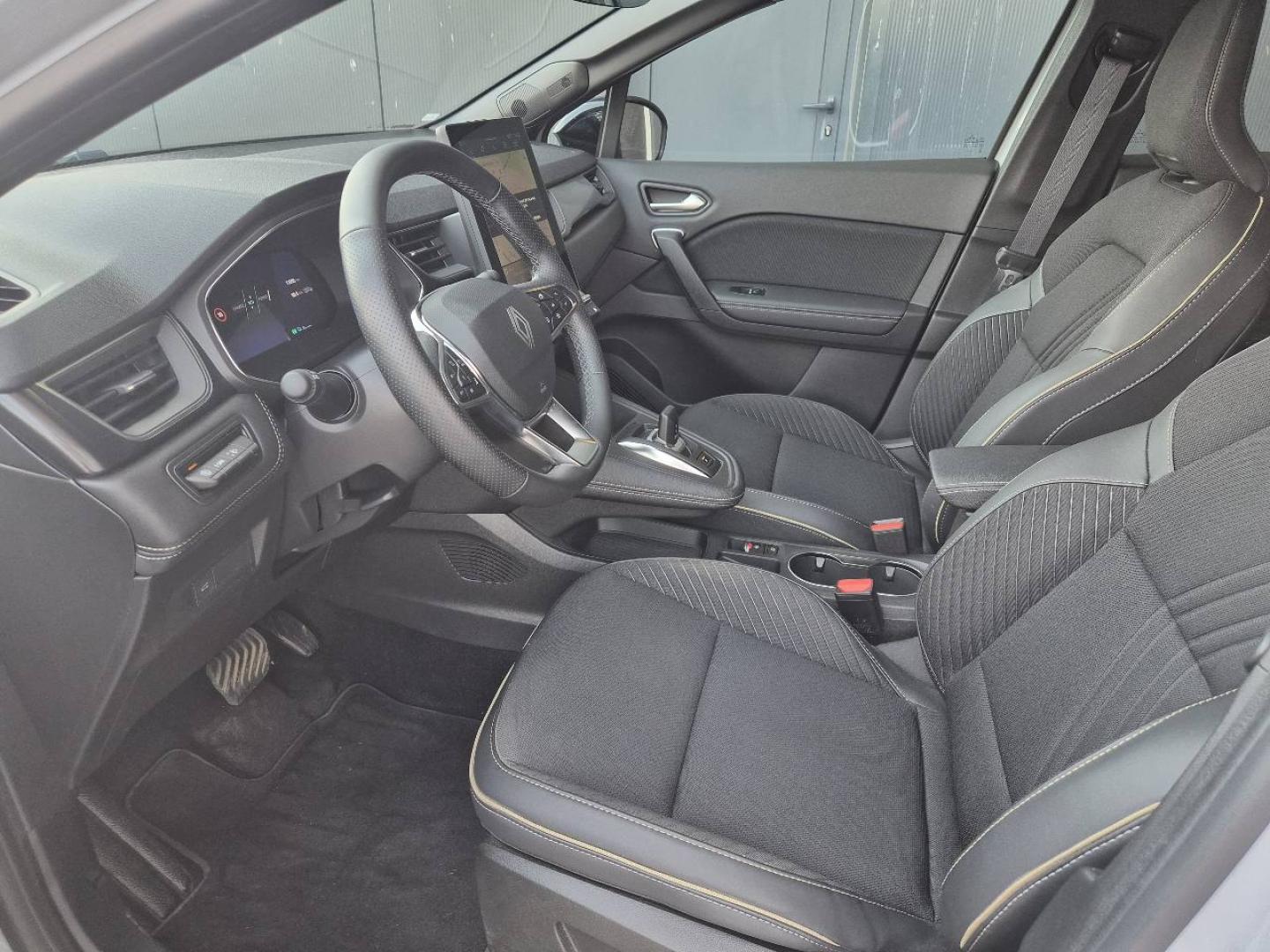 Image RENAULT Symbioz 1.8 E-Tech full hybrid 160ch Iconic - 26